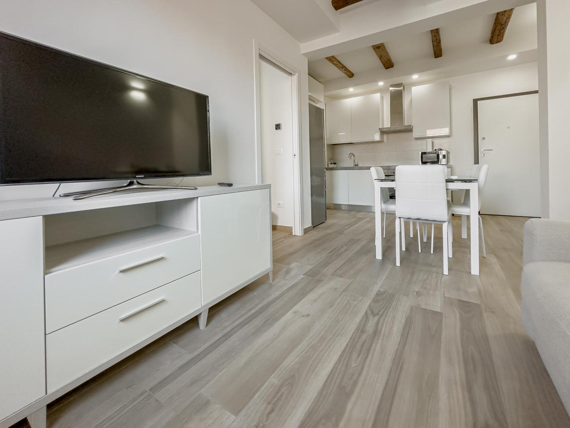 Realkasa Canonica Apartment Bologna Bagian luar foto
