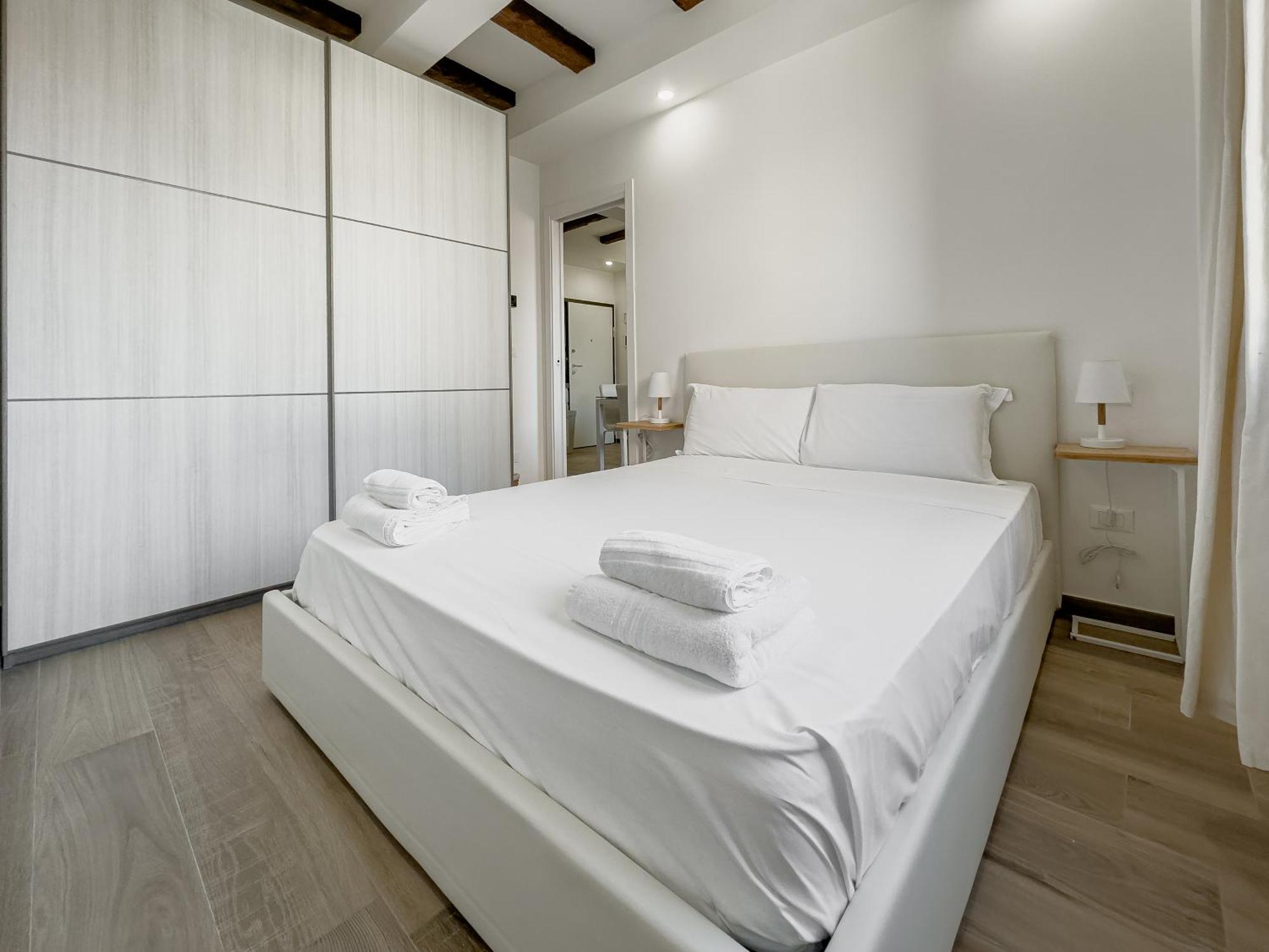 Realkasa Canonica Apartment Bologna Bagian luar foto