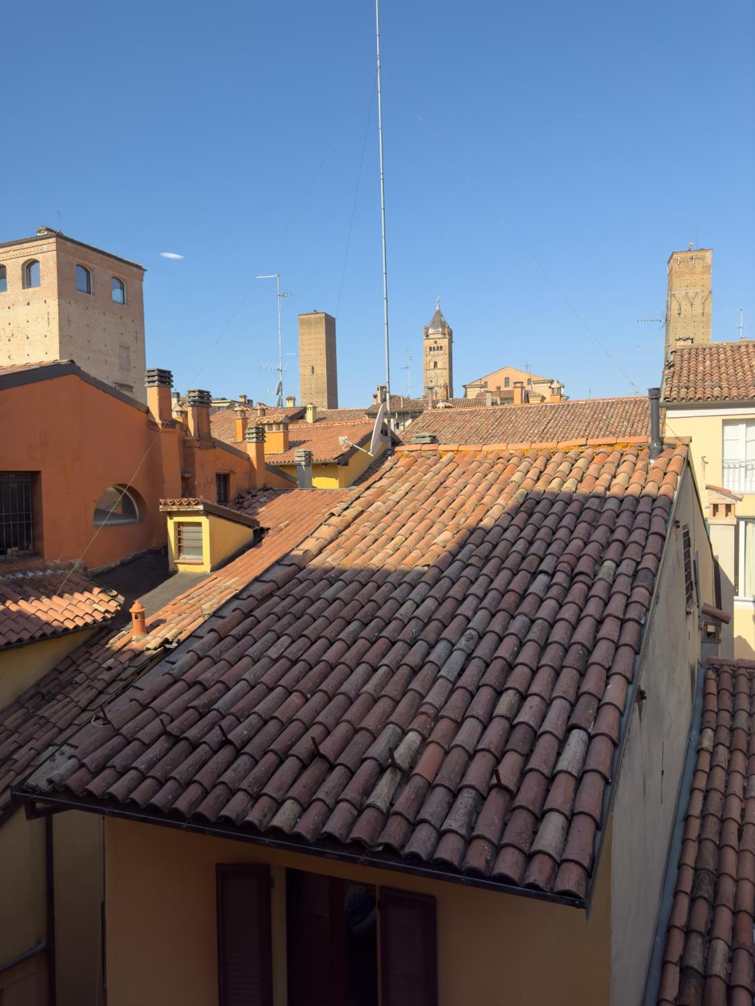 Realkasa Canonica Apartment Bologna Bagian luar foto