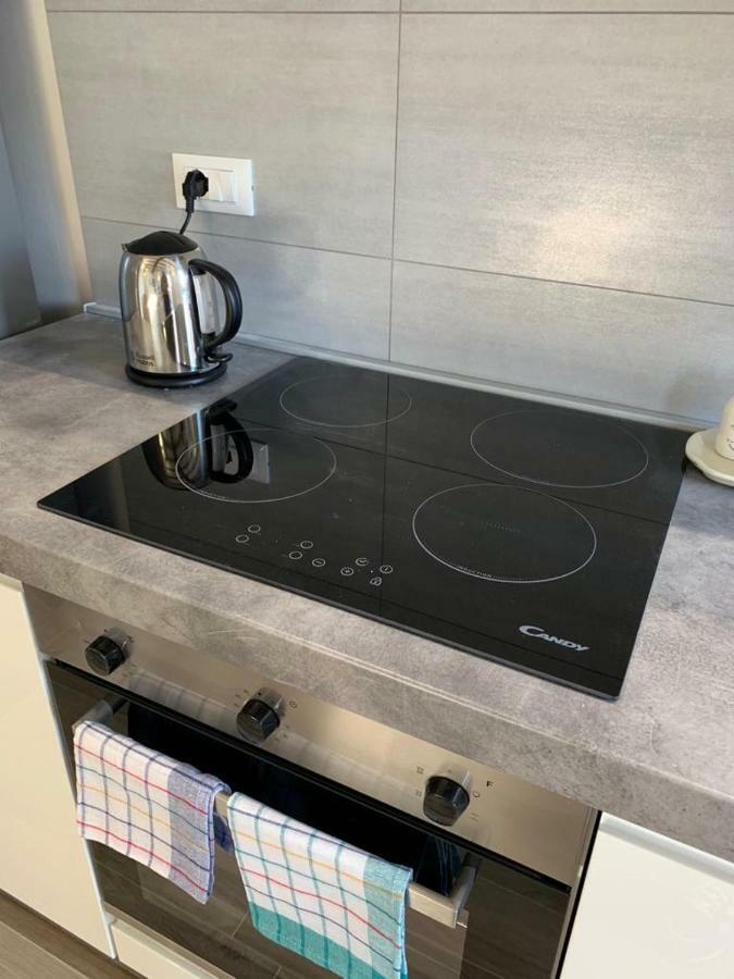 Realkasa Canonica Apartment Bologna Bagian luar foto