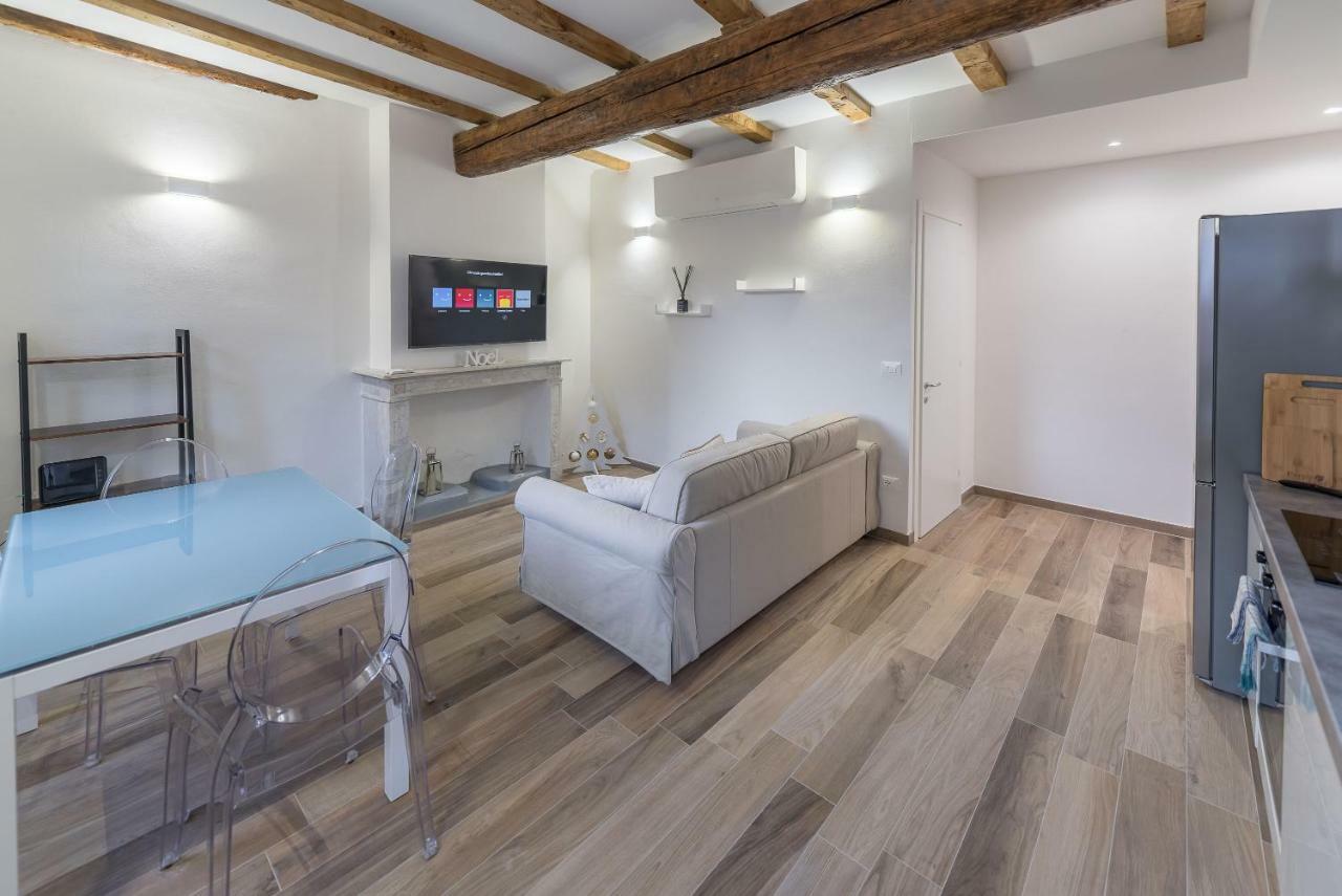 Realkasa Canonica Apartment Bologna Bagian luar foto