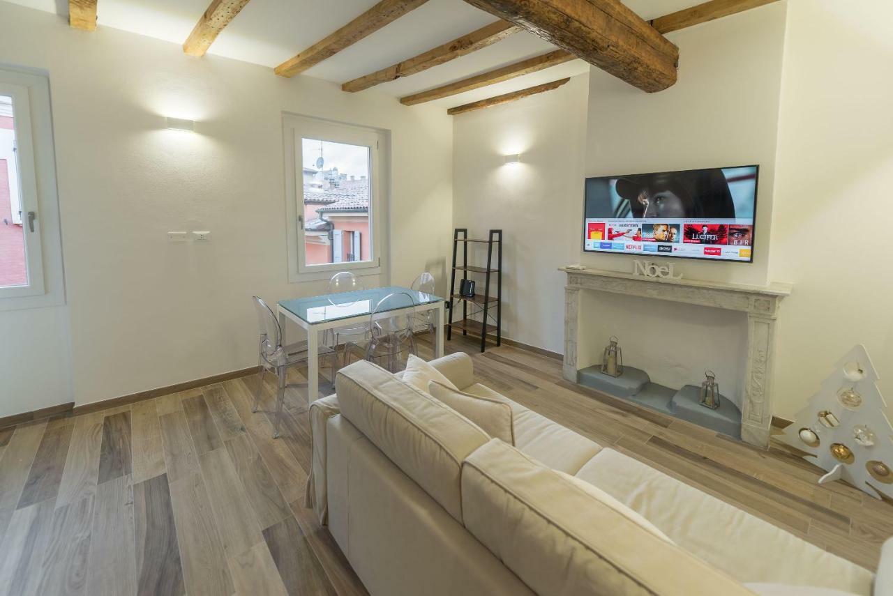 Realkasa Canonica Apartment Bologna Bagian luar foto