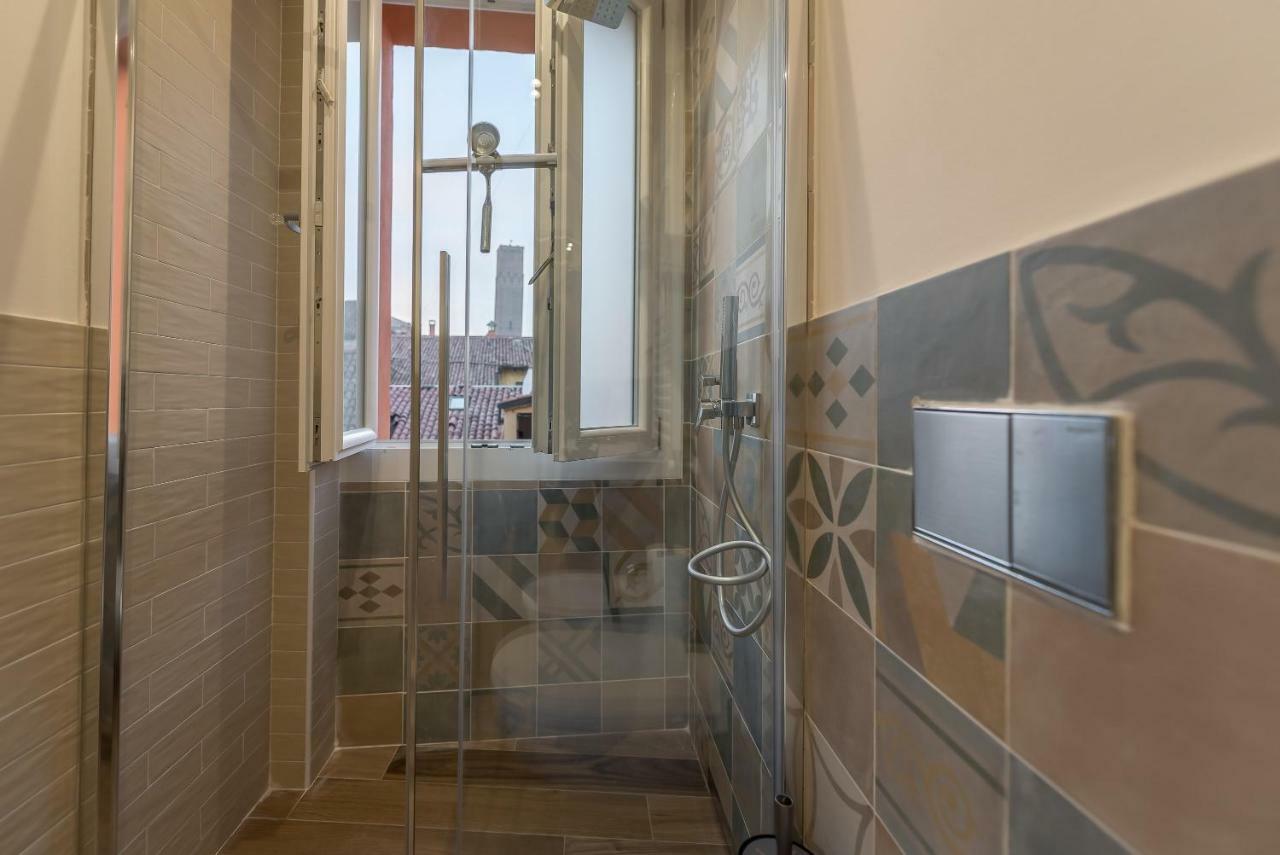 Realkasa Canonica Apartment Bologna Bagian luar foto
